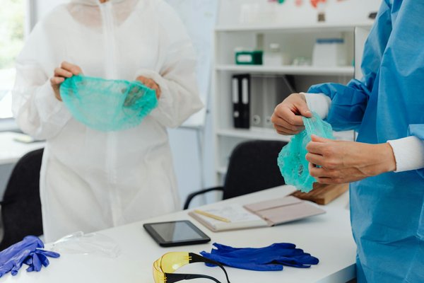 Comment gérer les fluctuations du marché immobilier pour un investissement à long terme ?